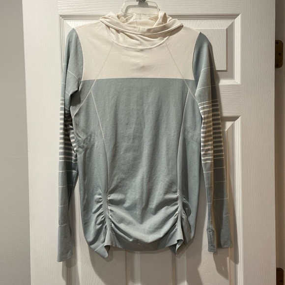 Athleta hooded long sleeve lightweight shirt  size: M   Color: gray and white - Picture 1 of 5